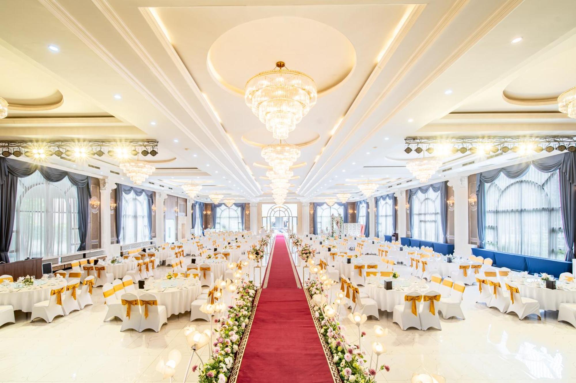 Muong Thanh Grand Hanoi Hotel Bagian luar foto