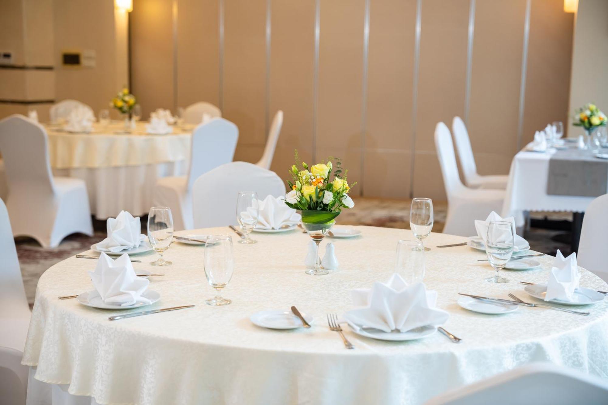 Muong Thanh Grand Hanoi Hotel Bagian luar foto